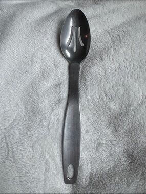 Oneida SIMPLE Design Slotted Spoon Serving Utensil cooking utensil